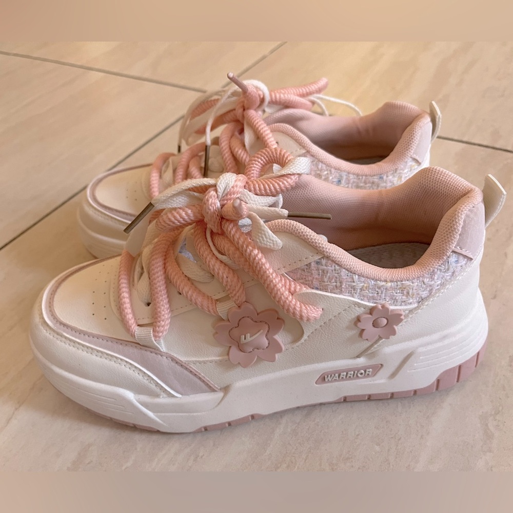 Pink flower shoes 🌸